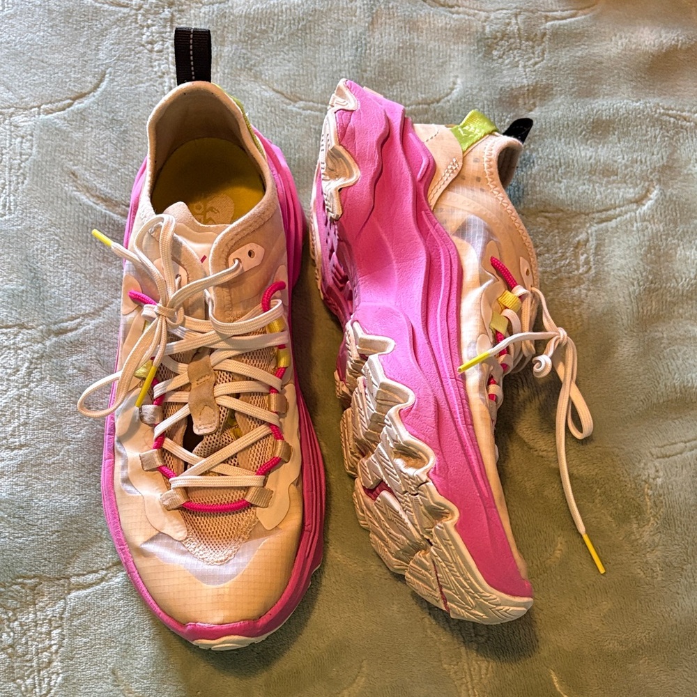Women’s Sorel Sneakers, Size 8